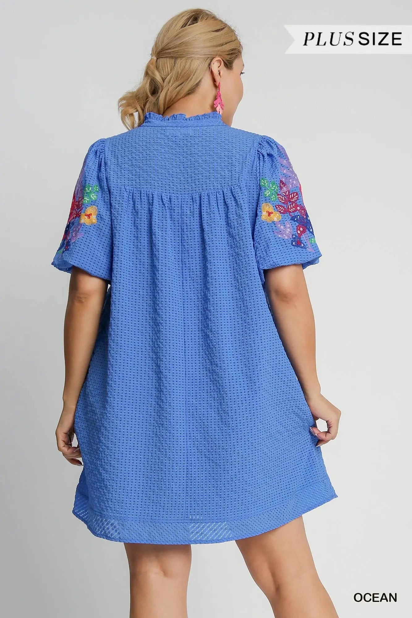 Ocean Blue seersucker Emb. Ss dress +