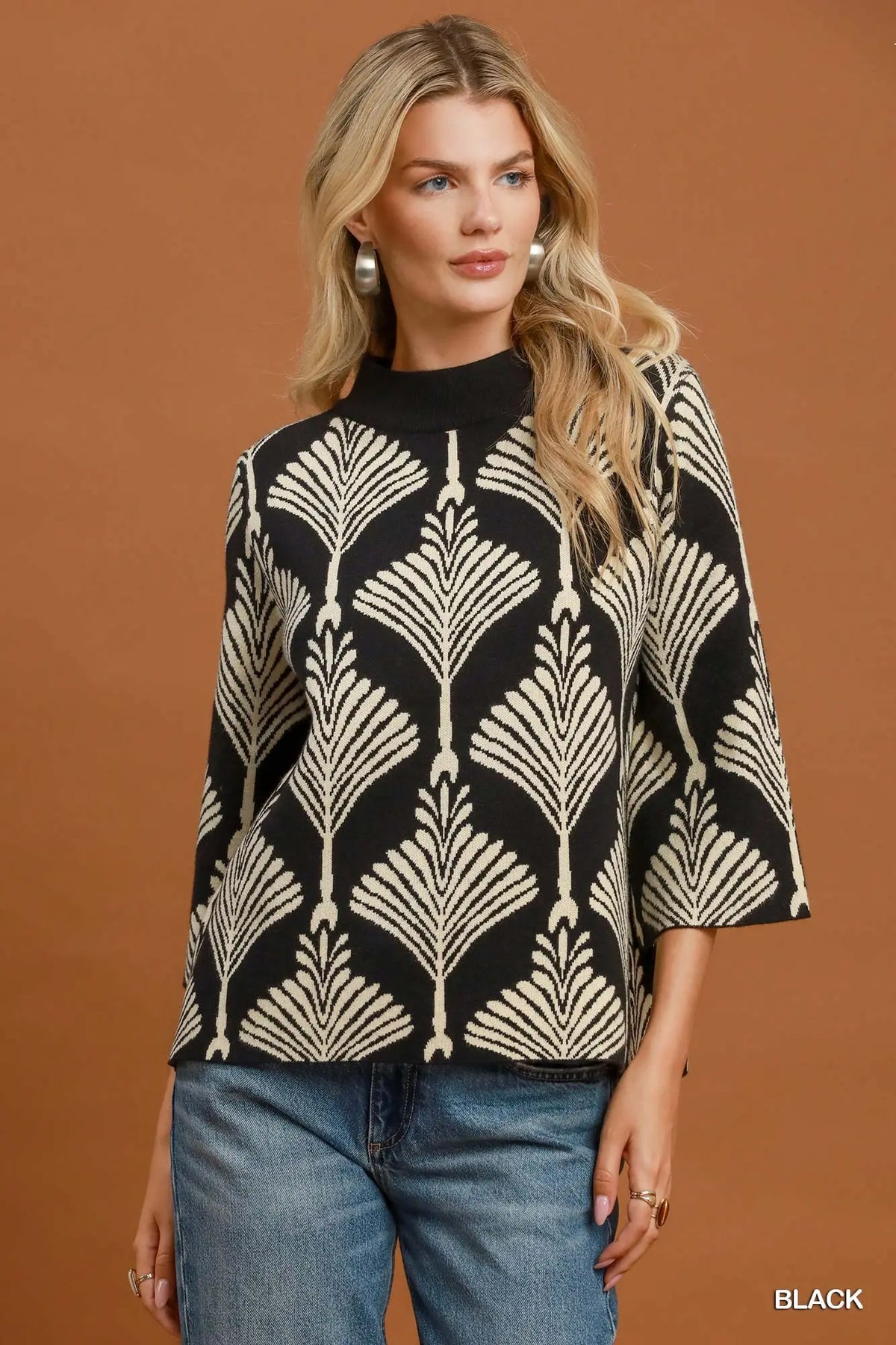 Black Abstract Print Pullover Sweater