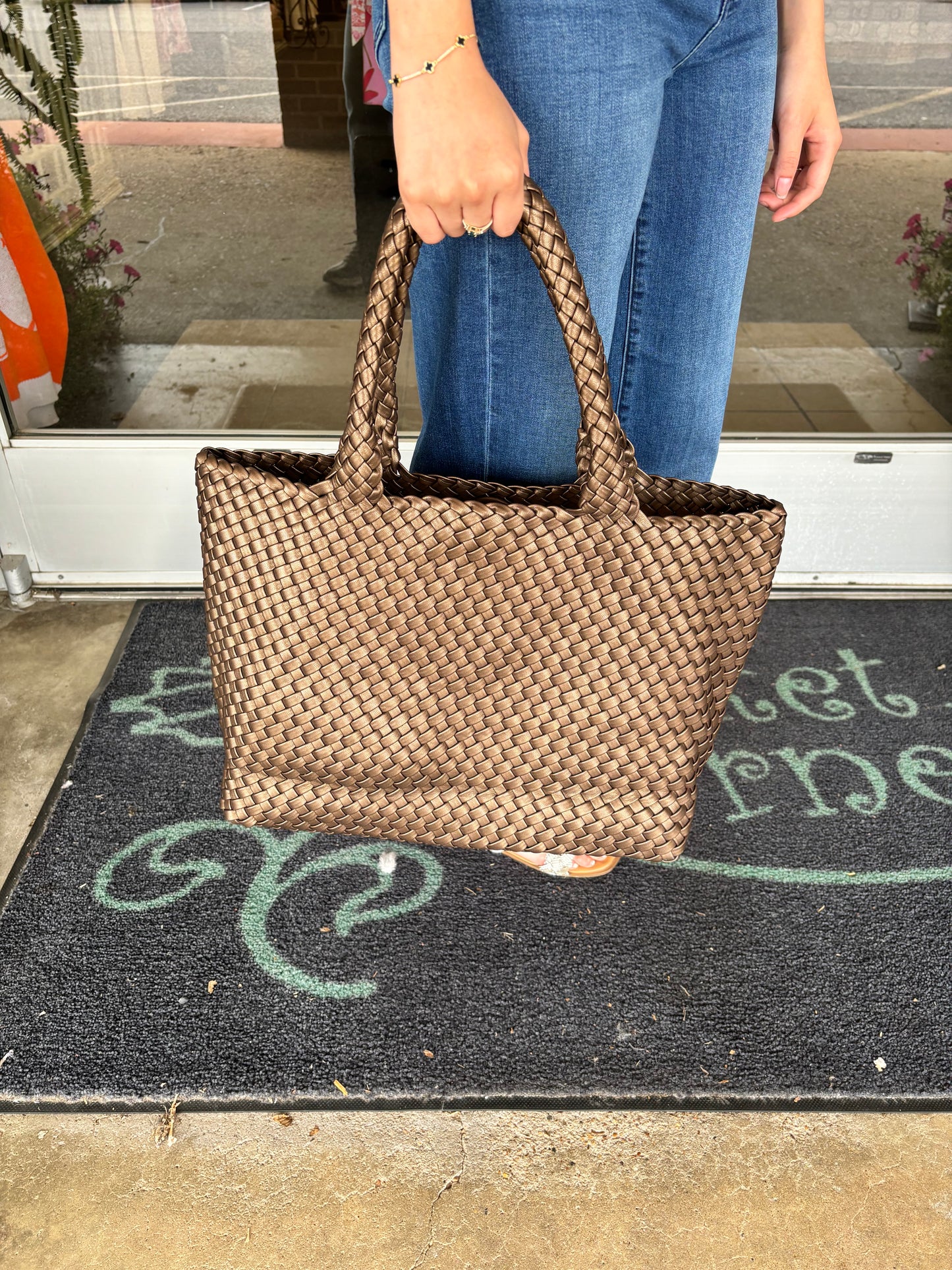 2 handle woven purse Assorted
