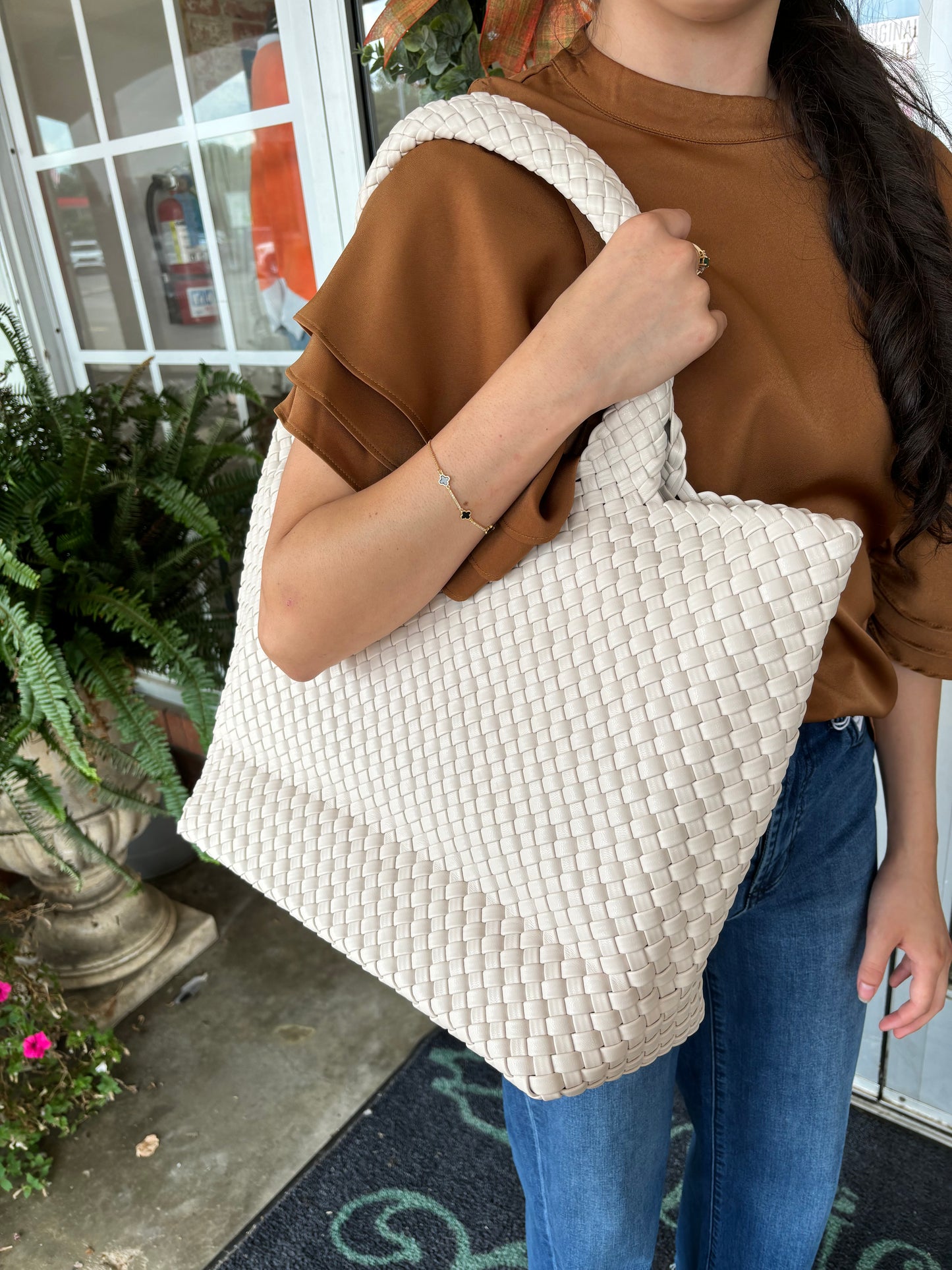 2 handle woven purse Assorted