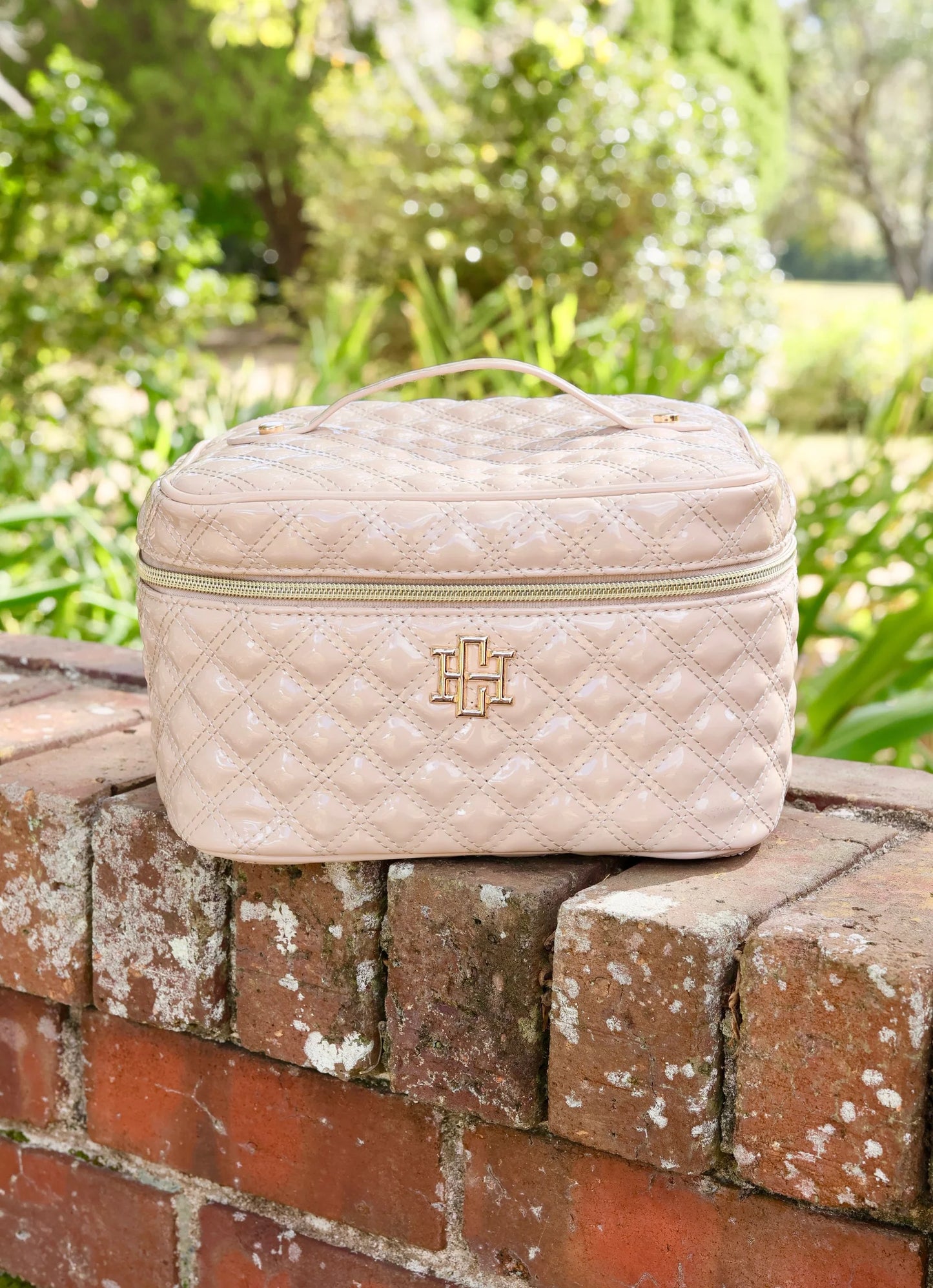 Hampton Train Case- Nude Patent Sq