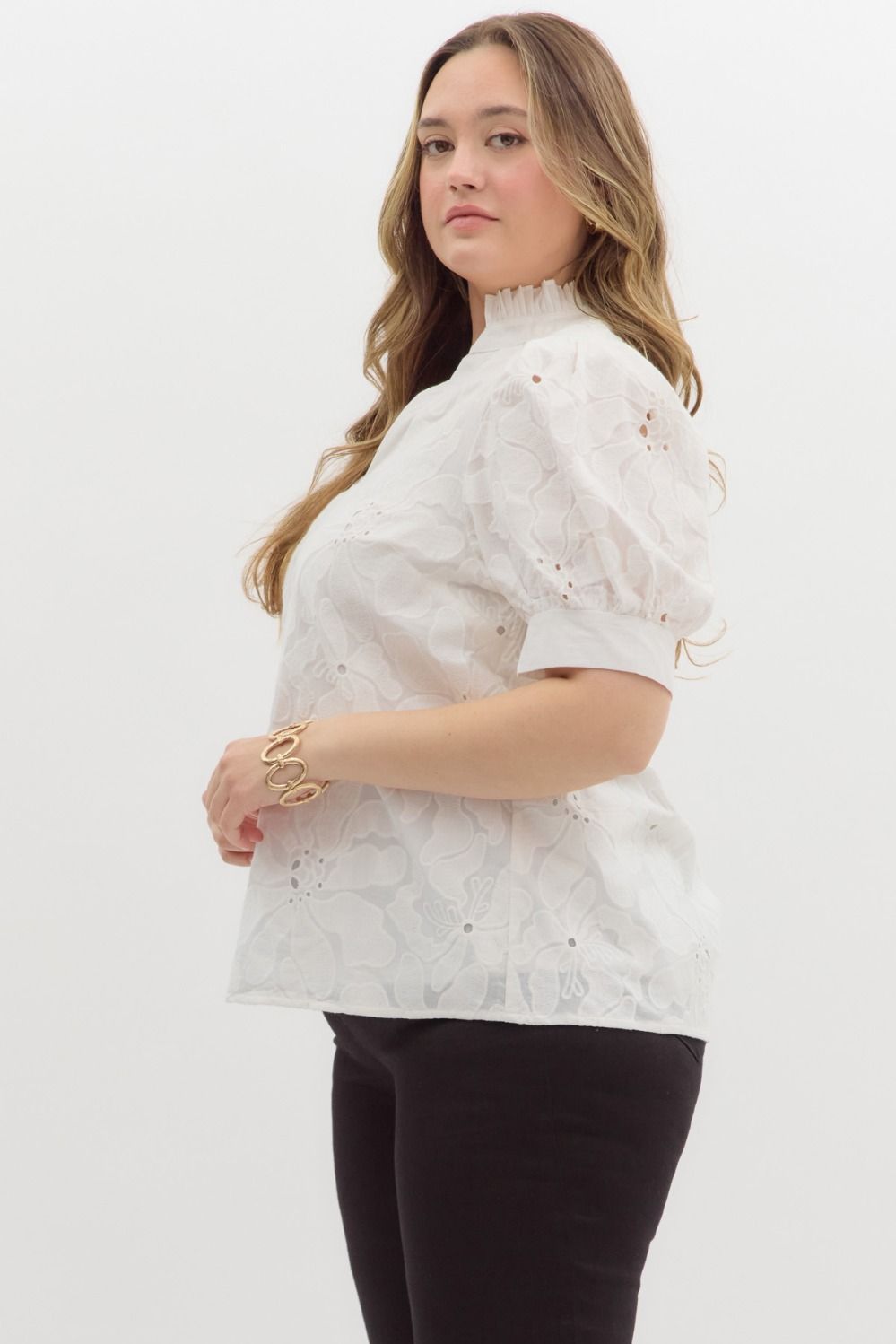 Curvy White Floral Vnk Pleated Collar Top