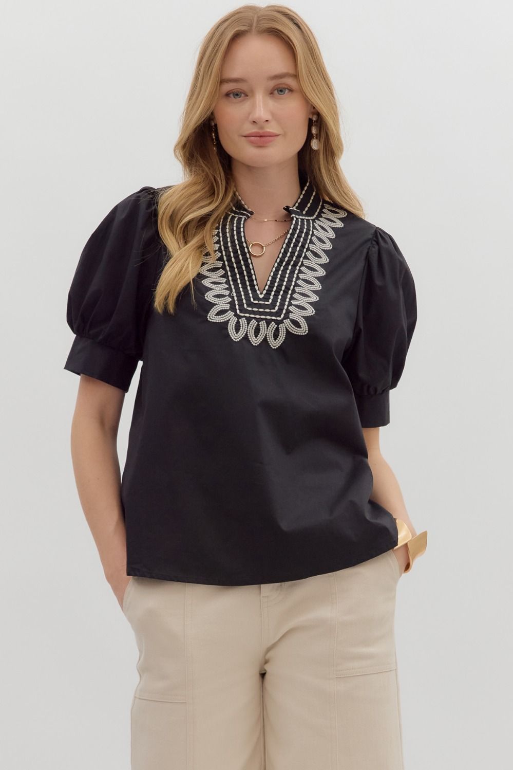 Solid cuff band short puff sleeve pullover top