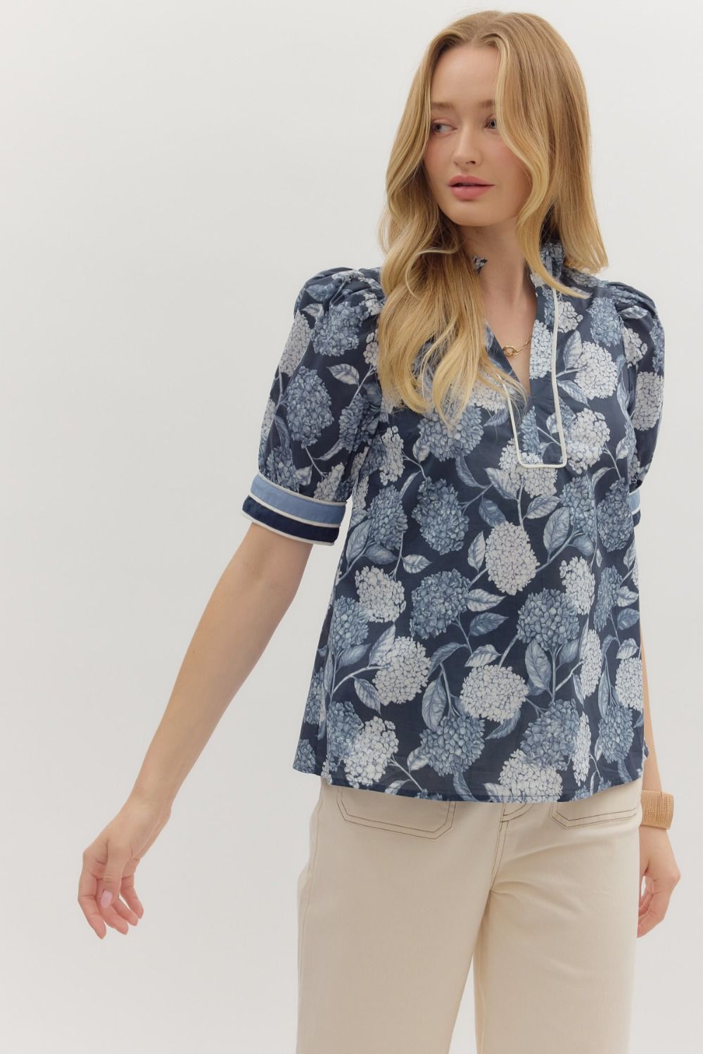 Floral print ruffle V-neck top