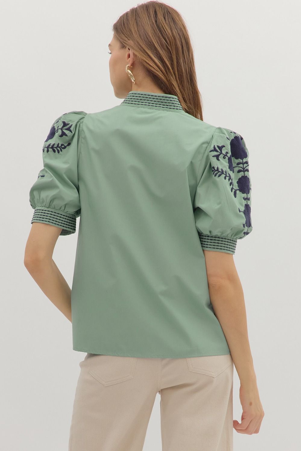 Sage Solid short puff sleeve top