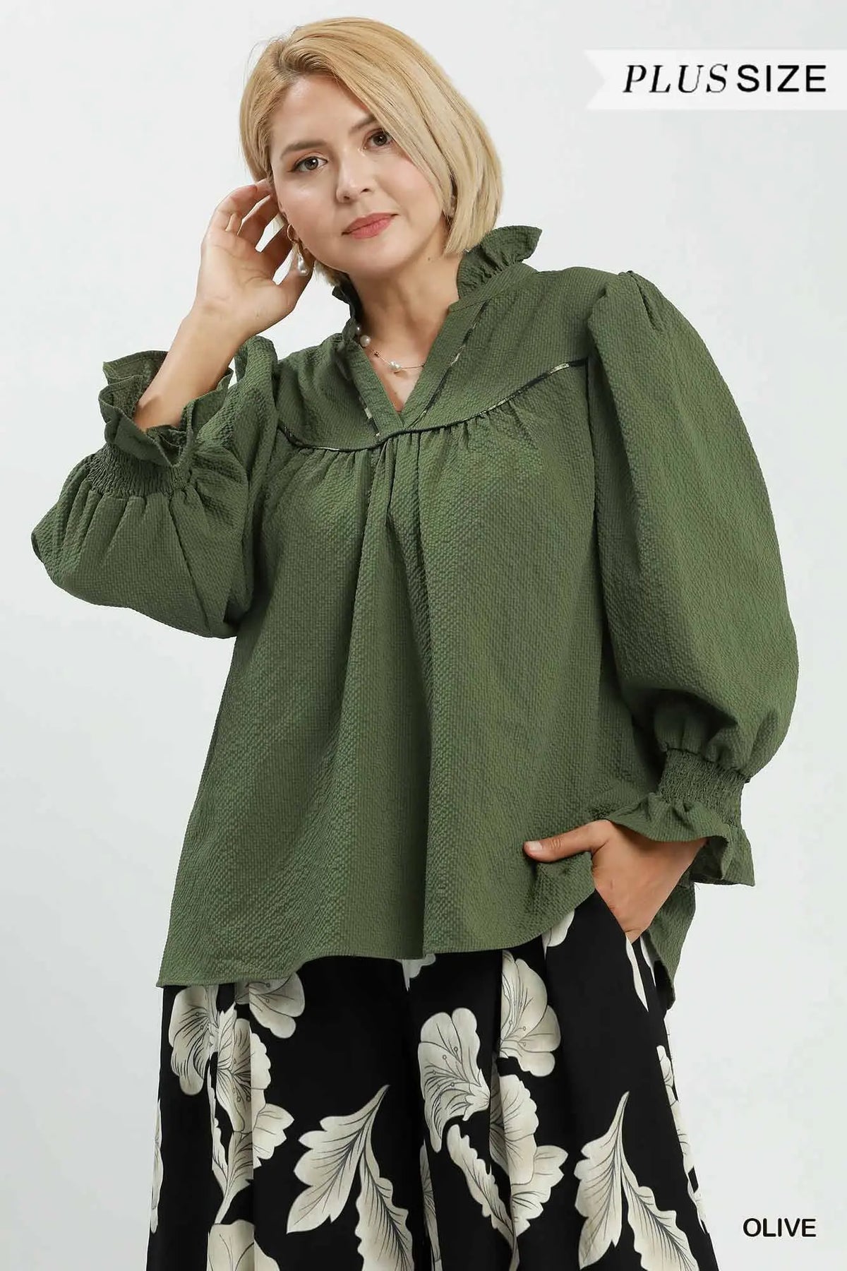 Olive 3/4 sleeve vneck top +