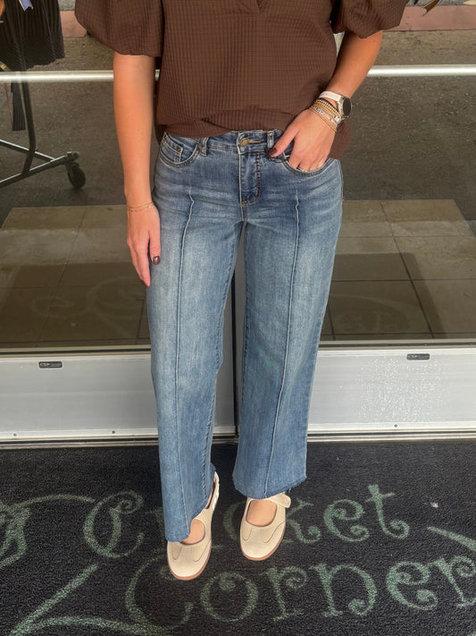 Olivia Vintage Wash Wide Ankle Jean