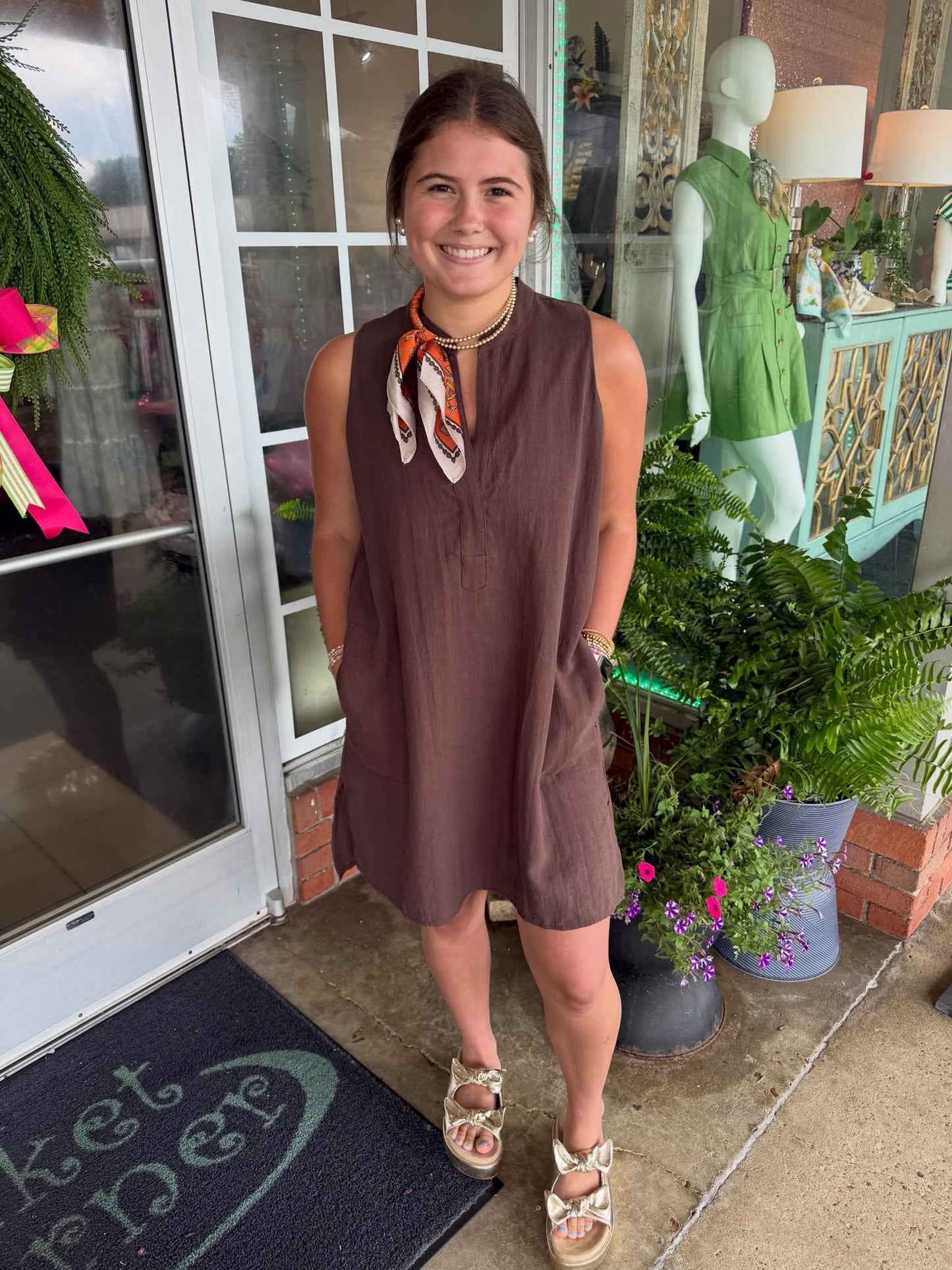 Brown v-neck linen shift dress