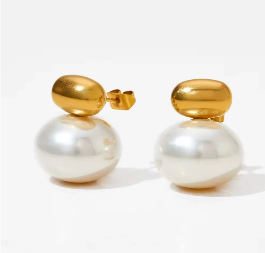 Pearl Stud