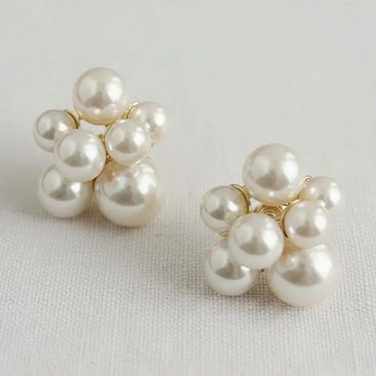 Chic Vintage pearl layered drop earring