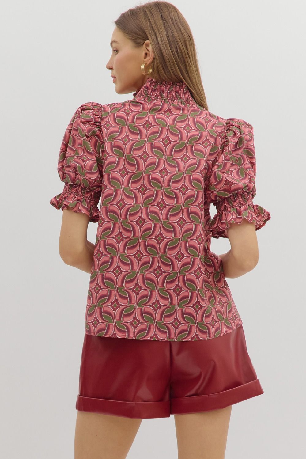 Astract pattern smocked cuff band short puff sleeve top