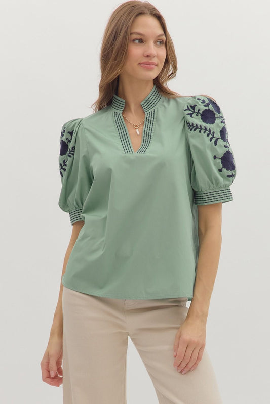 Sage Solid short puff sleeve top
