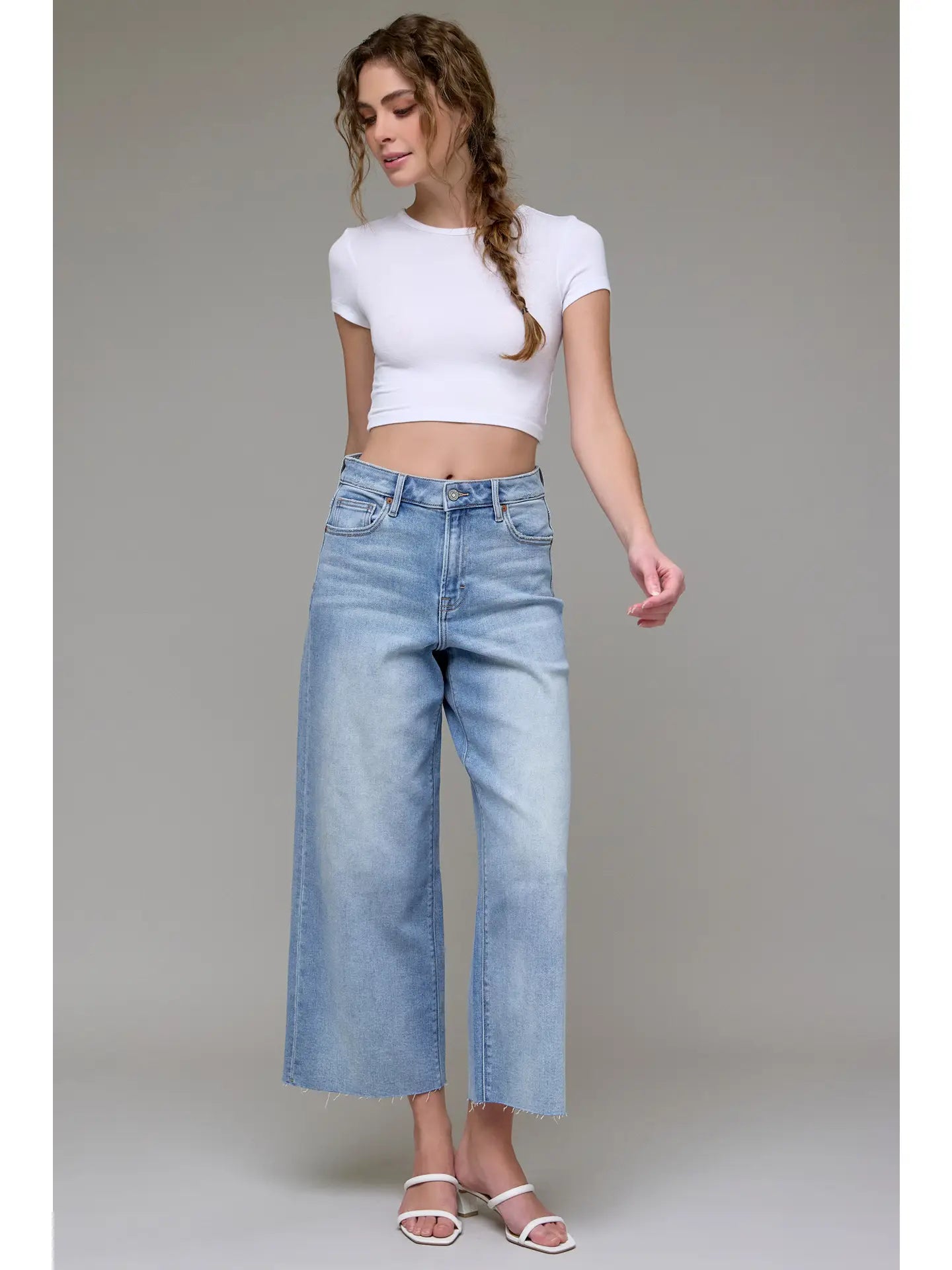 Nori Light Wash Cropped Wide Leg Jean