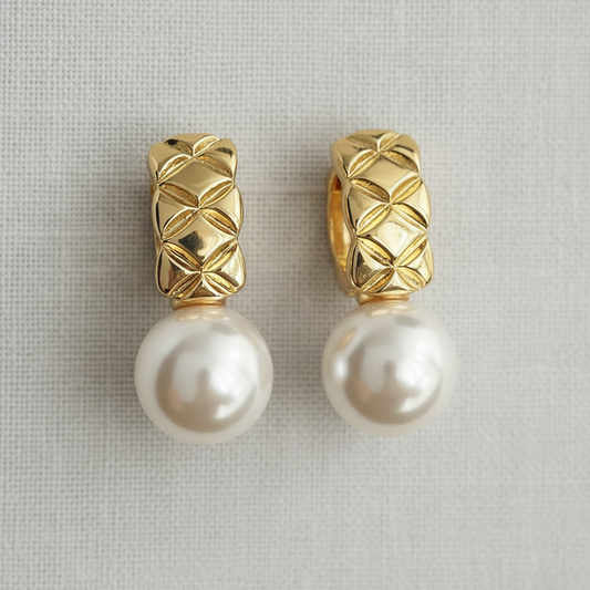 Geometric Woven Frame Pearl Stud Earrings